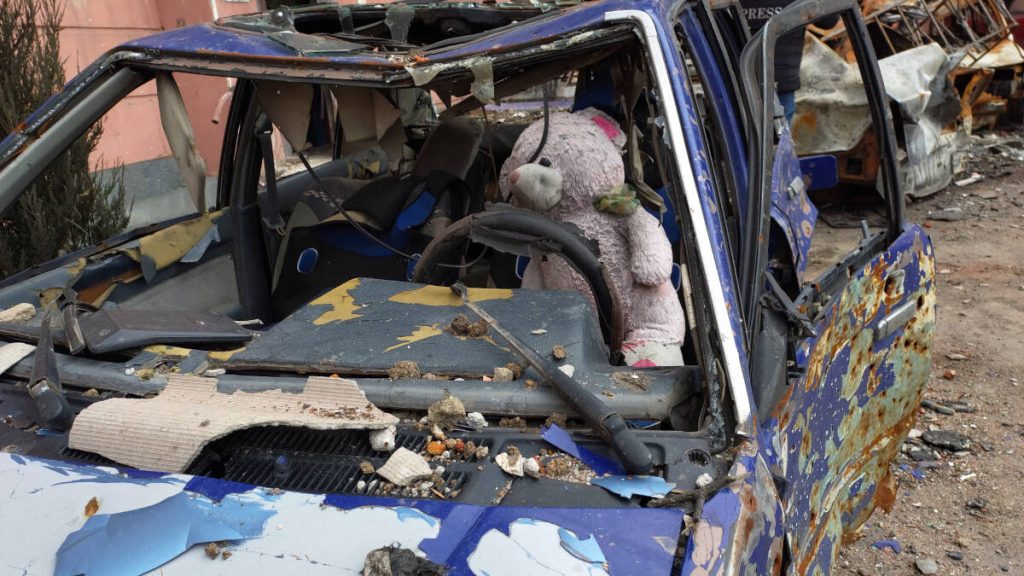 Évacuation des habitants de Sartana vers Marioupol